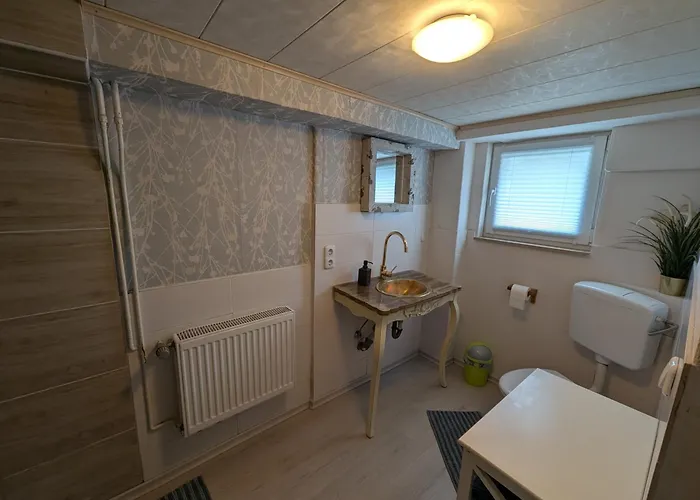 Ferienwohnung/monteurwohnung Am Badesee Bei Kassel Apartman *